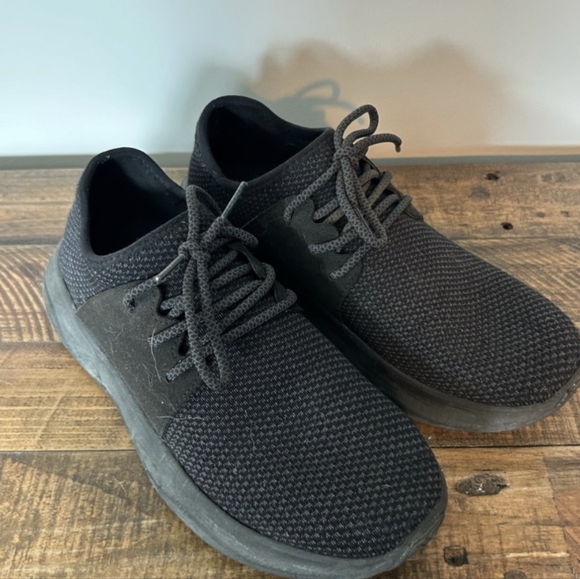 Vessi Everyday Classic - Size 8 - All Black - Picture 2 of 3